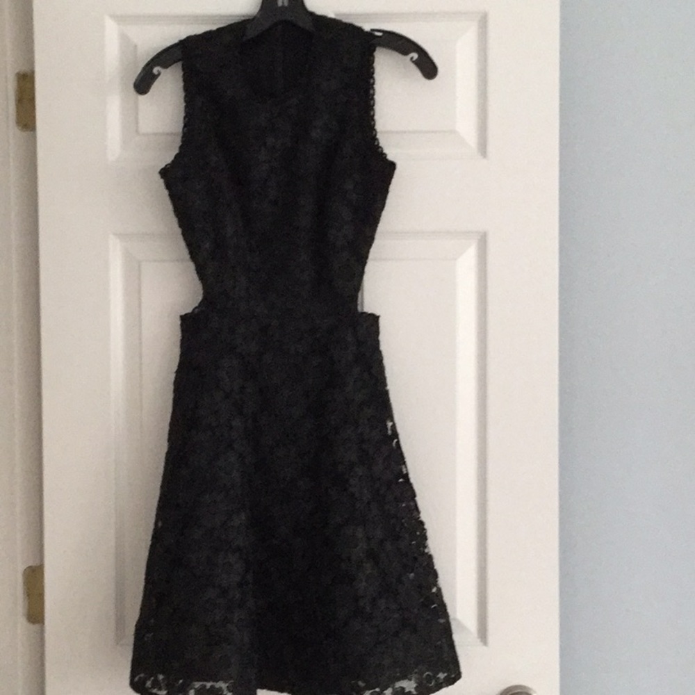 Alexis open flower lace dress